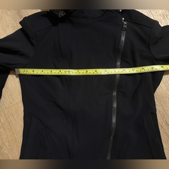 Black lululemon Asymmetrical Zip Jacket - Picture 4 of 8